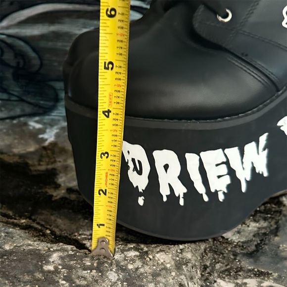 Hot Topic “Stay Weird” Platform Boots – Women’s Size 9 - Picture 6 of 8